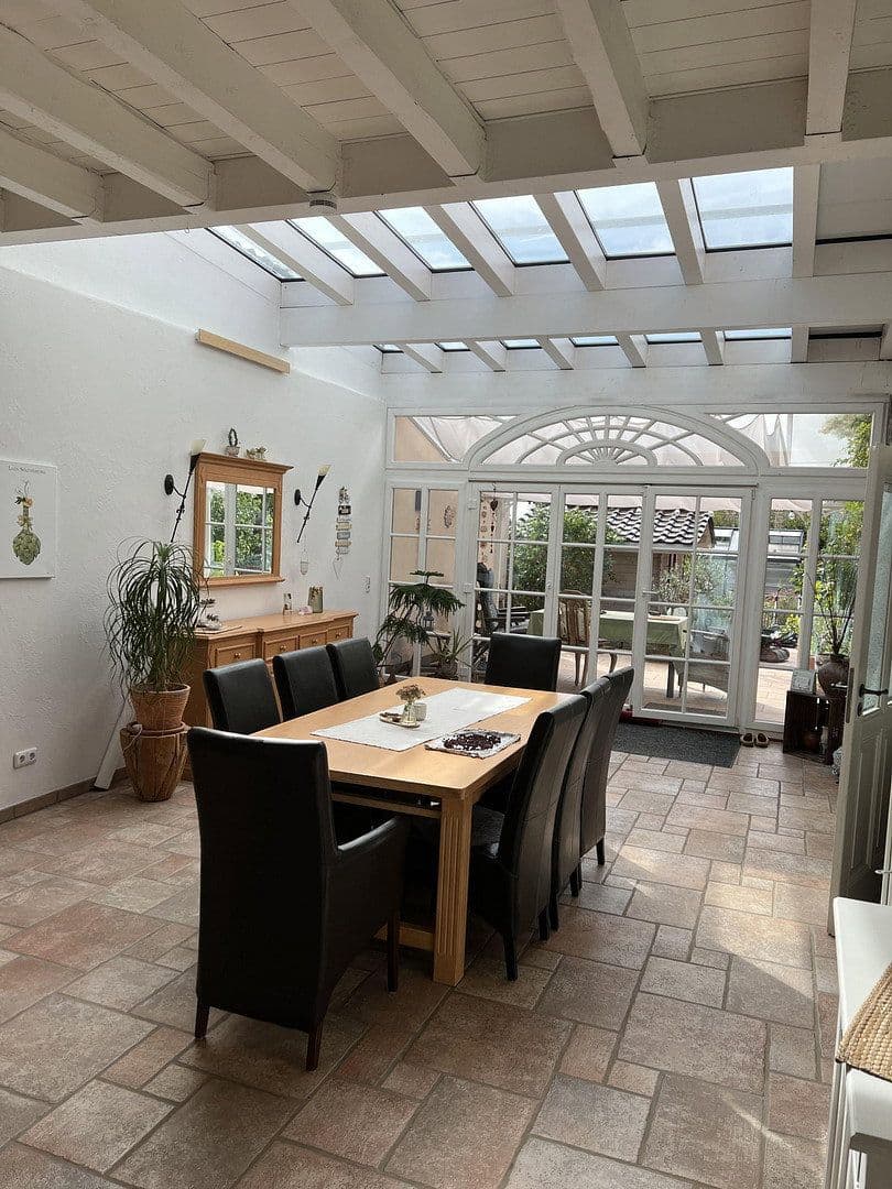 Predaj domu 342 m², pozemok 832 m², Hungen, Hesensko Predaj domu 342 m², pozemok 832 m², Hungen, Hesensko