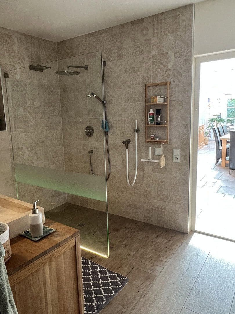 Predaj domu 342 m², pozemok 832 m², Hungen, Hesensko Predaj domu 342 m², pozemok 832 m², Hungen, Hesensko