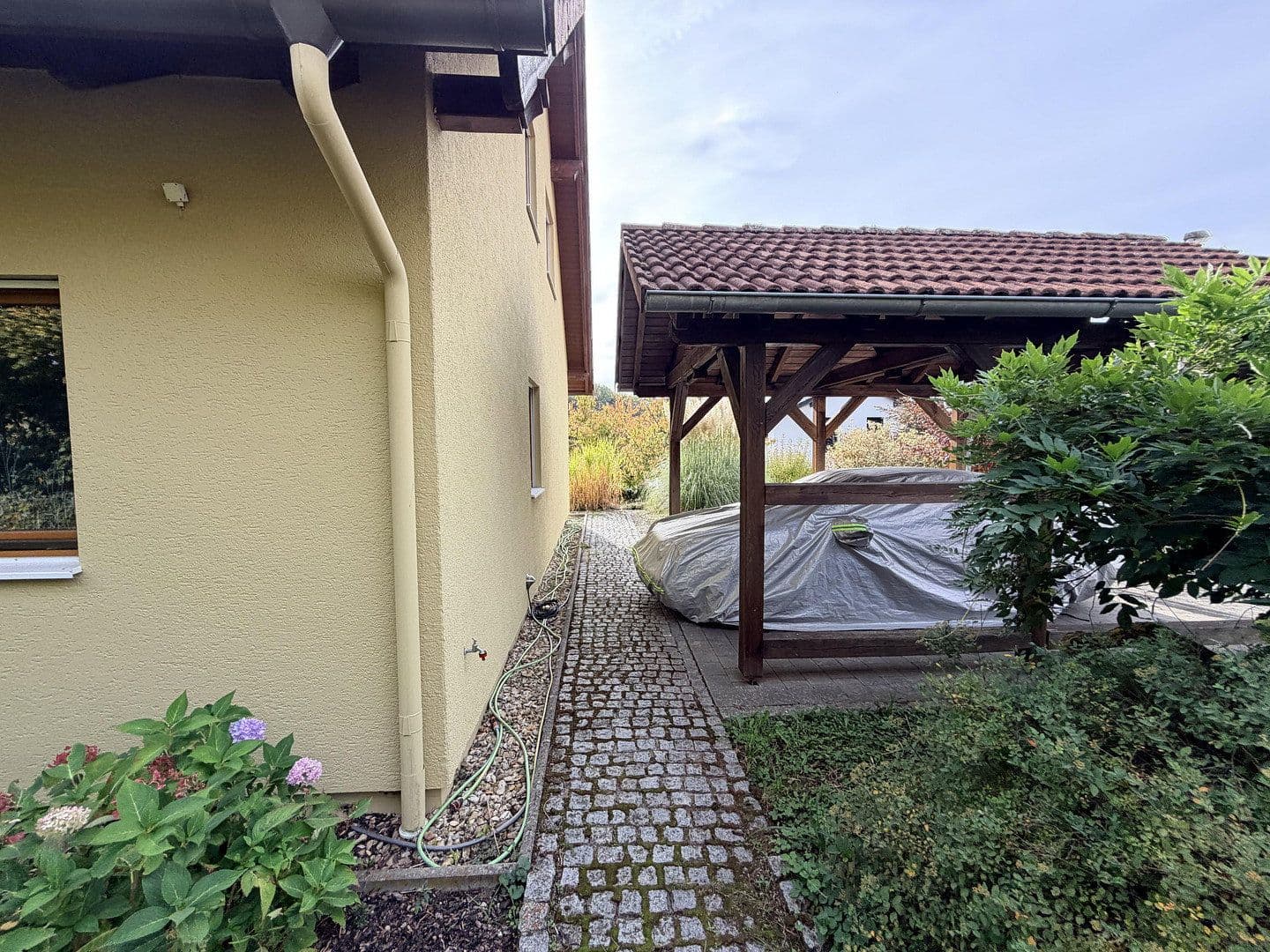 Predaj domu 125 m², pozemok 840 m², Lonnerstadt, Bavorsko Predaj domu 125 m², pozemok 840 m², Lonnerstadt, Bavorsko