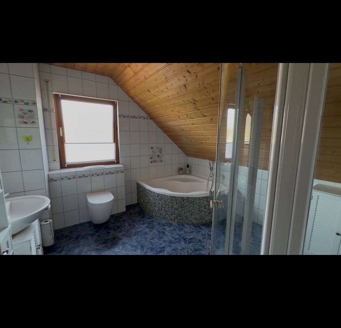Predaj domu 125 m², pozemok 840 m², Lonnerstadt, Bavorsko Predaj domu 125 m², pozemok 840 m², Lonnerstadt, Bavorsko