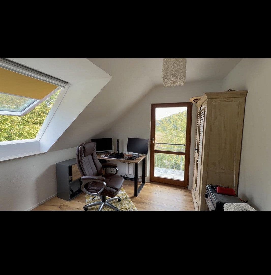 Predaj domu 125 m², pozemok 840 m², Lonnerstadt, Bavorsko Predaj domu 125 m², pozemok 840 m², Lonnerstadt, Bavorsko