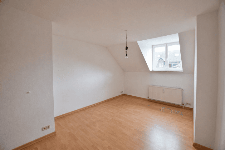 Prenájom bytu 6-izbový 147 m², Franz-Mehring-Straße 9, Chemnitz, Sasko Prenájom bytu 6-izbový 147 m², Franz-Mehring-Straße 9, Chemnitz, Sasko