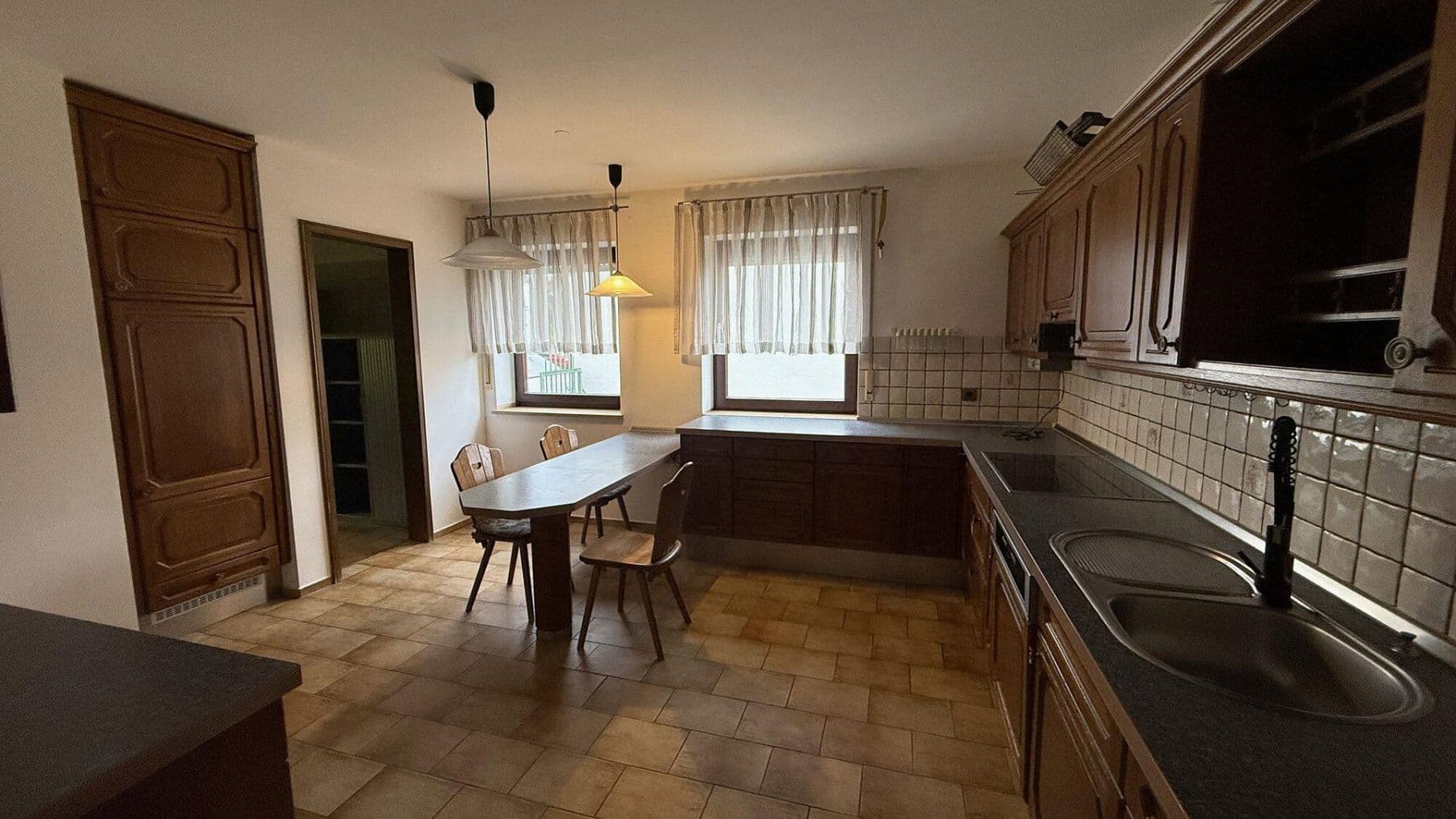 Predaj domu 340 m², pozemok 980 m², Donauwörth, Bavorsko Predaj domu 340 m², pozemok 980 m², Donauwörth, Bavorsko