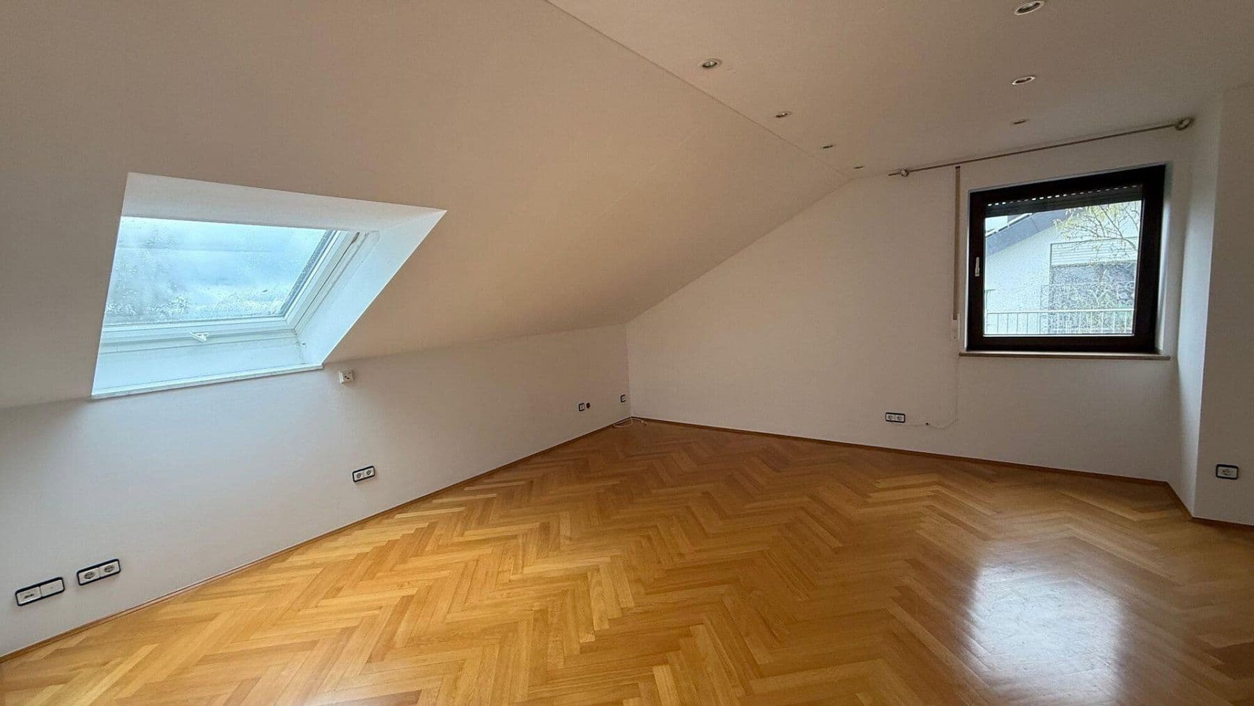 Predaj domu 340 m², pozemok 980 m², Donauwörth, Bavorsko Predaj domu 340 m², pozemok 980 m², Donauwörth, Bavorsko