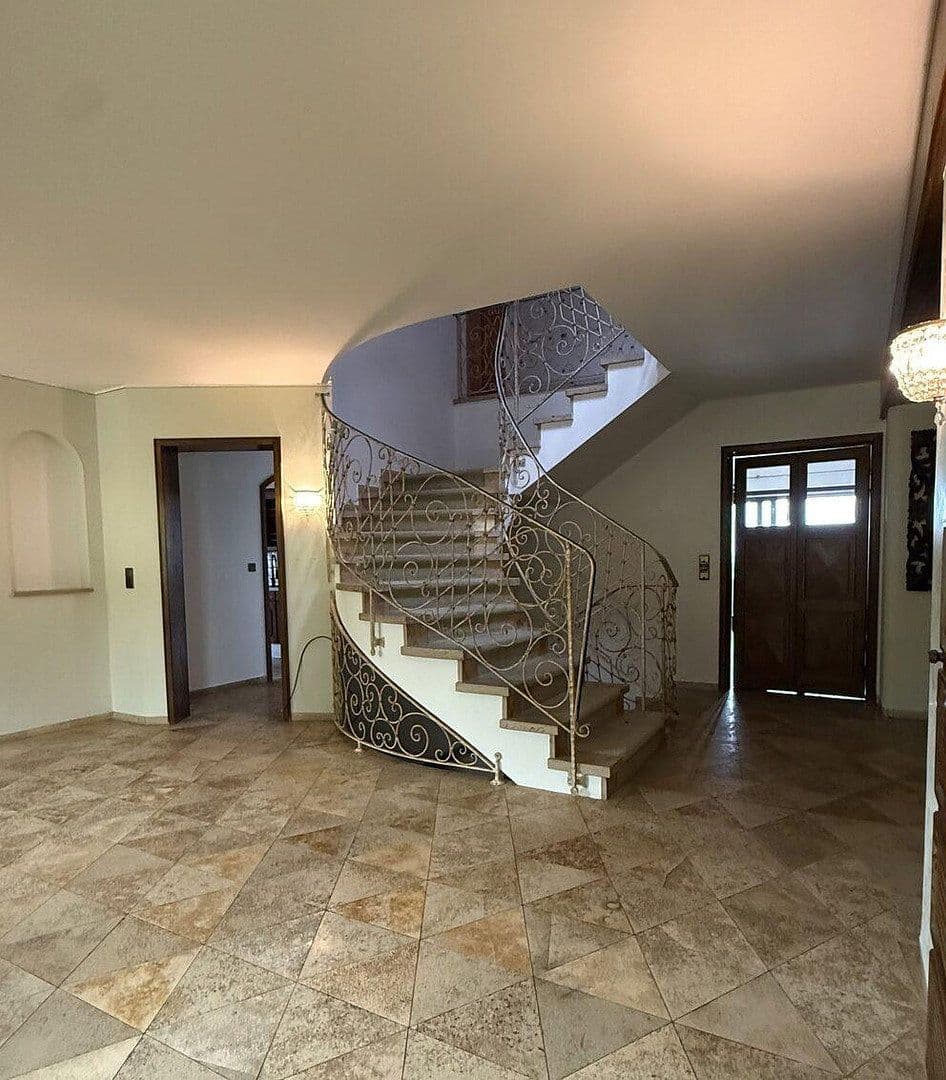 Predaj domu 340 m², pozemok 980 m², Donauwörth, Bavorsko Predaj domu 340 m², pozemok 980 m², Donauwörth, Bavorsko