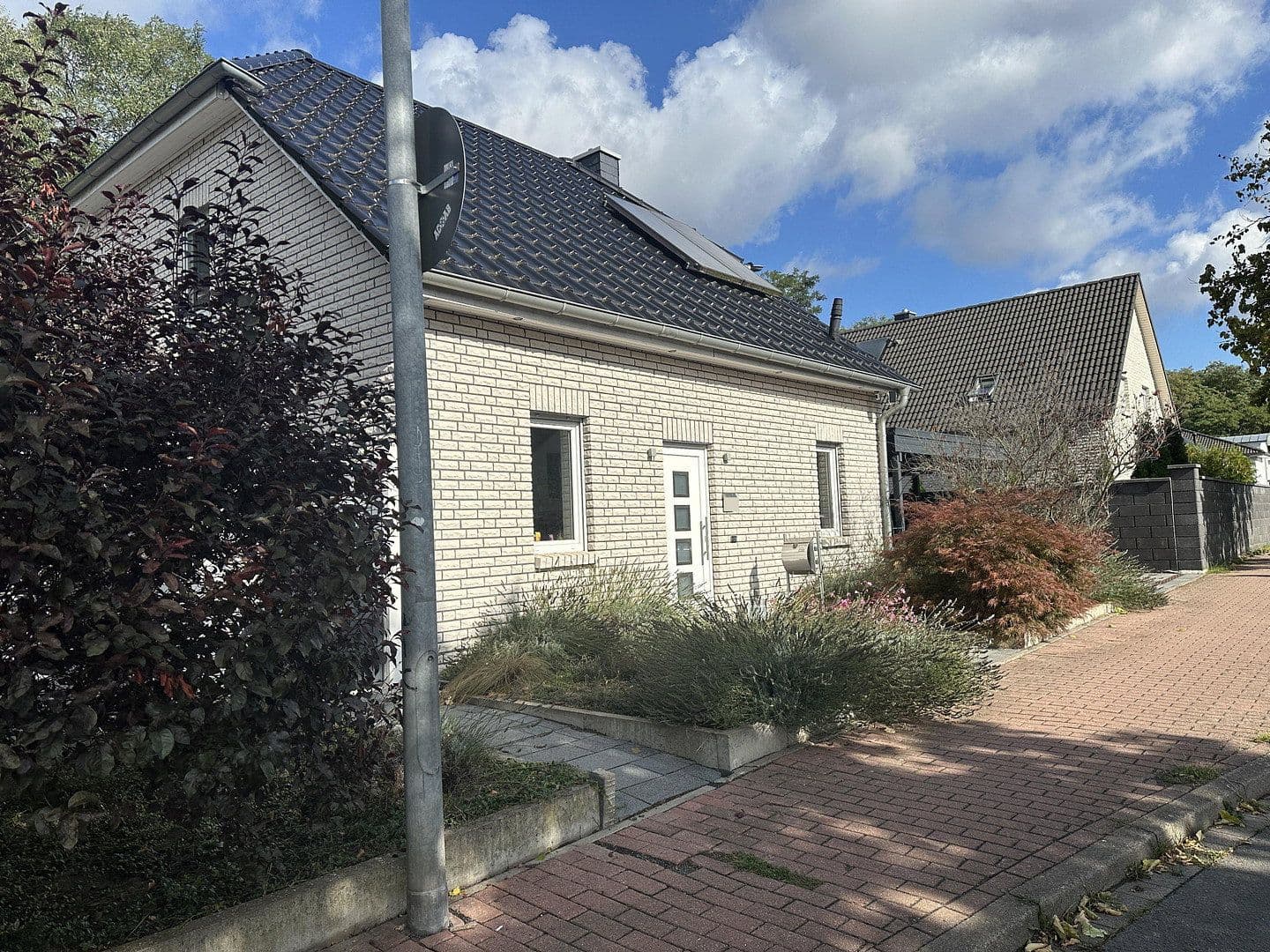 Predaj domu 115 m², pozemok 400 m², Ronnenberg, Dolné Sasko Predaj domu 115 m², pozemok 400 m², Ronnenberg, Dolné Sasko