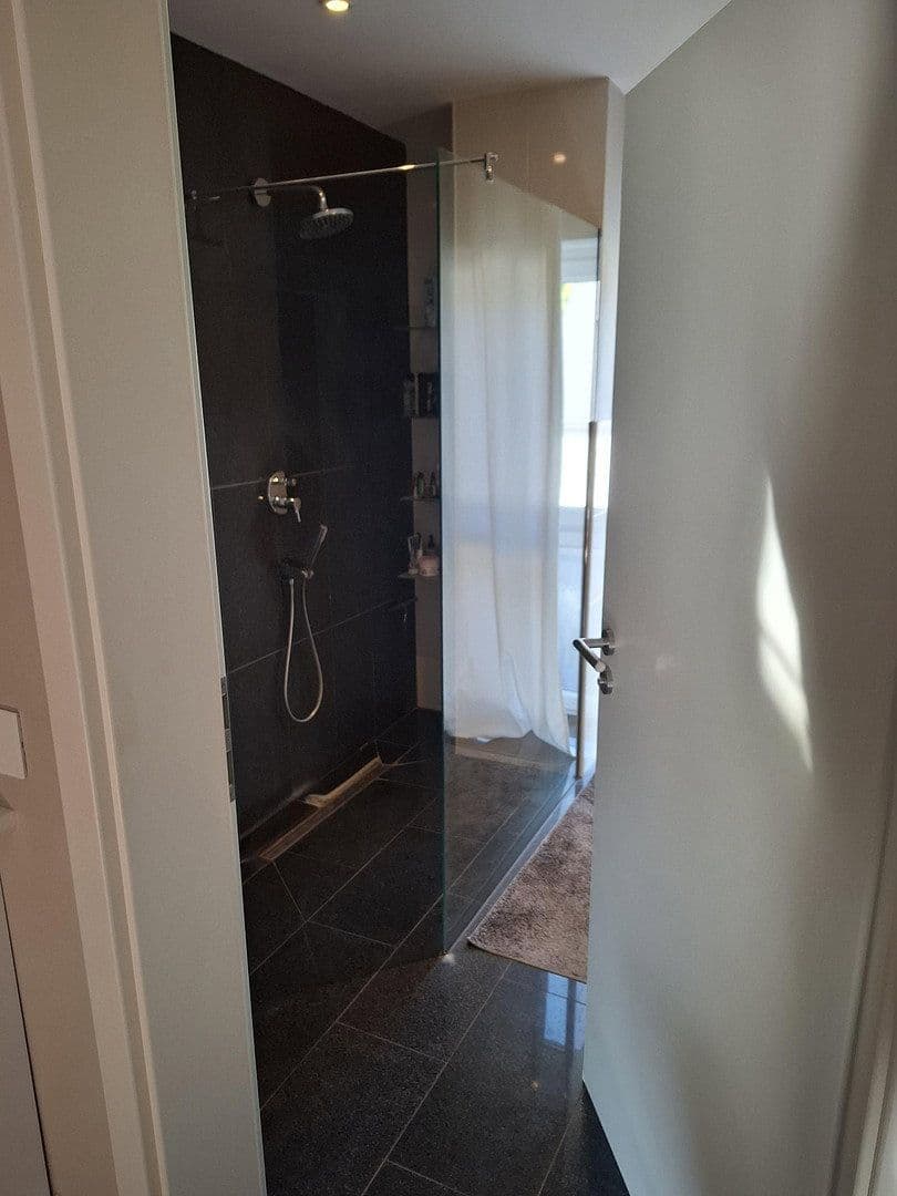 Predaj domu 115 m², pozemok 400 m², Ronnenberg, Dolné Sasko Predaj domu 115 m², pozemok 400 m², Ronnenberg, Dolné Sasko