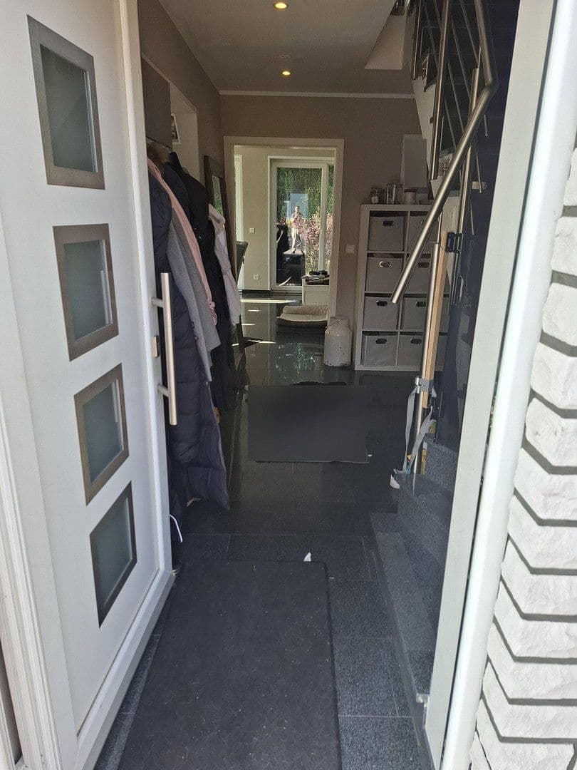 Predaj domu 115 m², pozemok 400 m², Ronnenberg, Dolné Sasko Predaj domu 115 m², pozemok 400 m², Ronnenberg, Dolné Sasko
