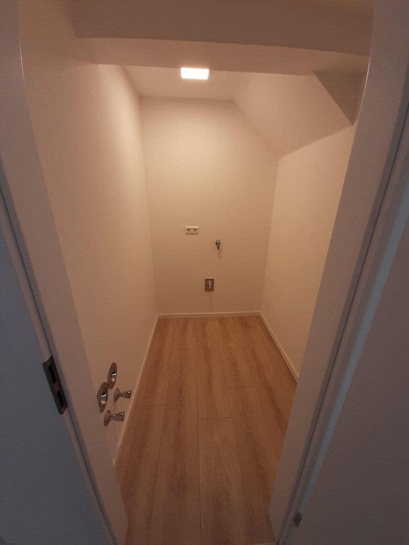 Prenájom bytu 2-izbový 64 m², Stader Landstraße 31, Bremen, Brémy Prenájom bytu 2-izbový 64 m², Stader Landstraße 31, Bremen, Brémy