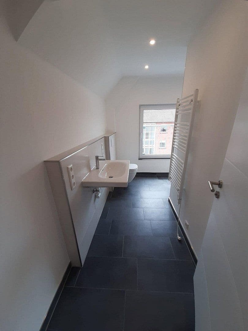 Prenájom bytu 2-izbový 64 m², Stader Landstraße 31, Bremen, Brémy Prenájom bytu 2-izbový 64 m², Stader Landstraße 31, Bremen, Brémy