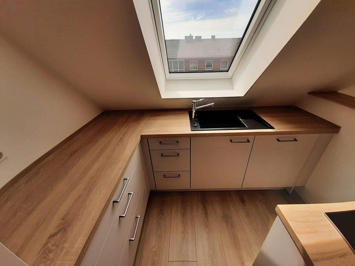 Prenájom bytu 2-izbový 64 m², Stader Landstraße 31, Bremen, Brémy Prenájom bytu 2-izbový 64 m², Stader Landstraße 31, Bremen, Brémy