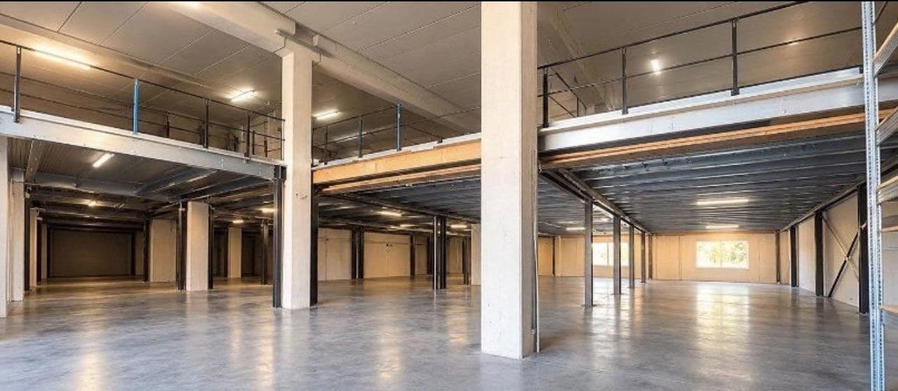 Prenájom nebytového priestoru 650 m², Am Etzfeld 8, Pastetten, Bavorsko Prenájom nebytového priestoru 650 m², Am Etzfeld 8, Pastetten, Bavorsko