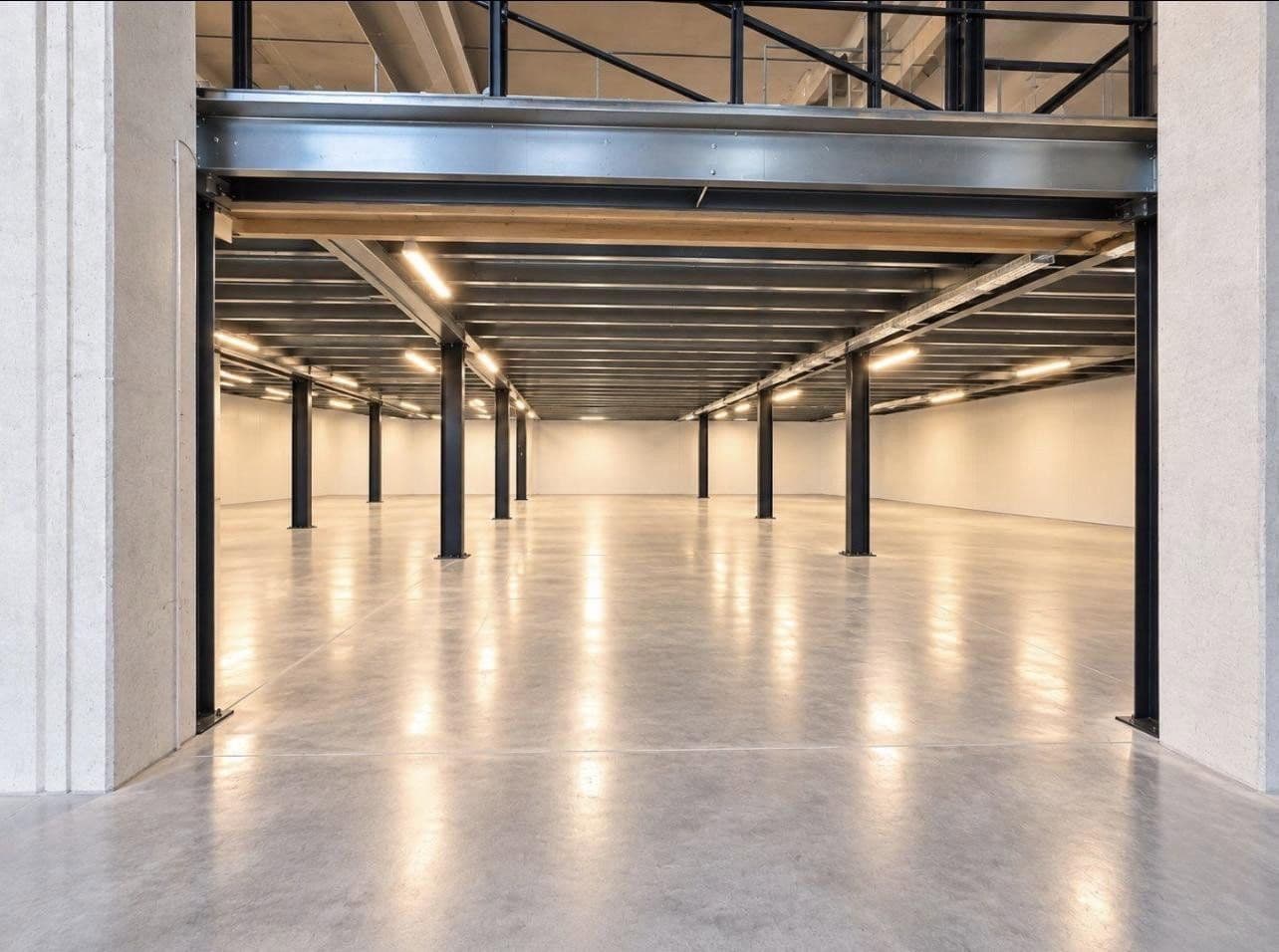 Prenájom nebytového priestoru 650 m², Am Etzfeld 8, Pastetten, Bavorsko Prenájom nebytového priestoru 650 m², Am Etzfeld 8, Pastetten, Bavorsko