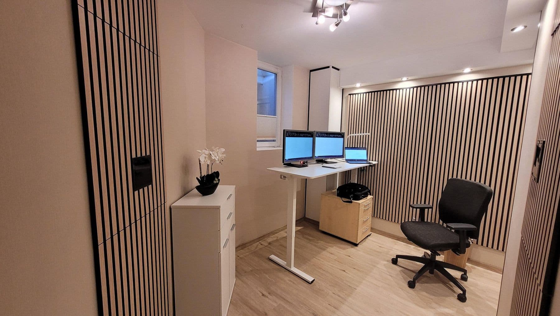 Prenájom bytu 3-izbový 80 m², Michendorf, Brandenbursko Prenájom bytu 3-izbový 80 m², Michendorf, Brandenbursko