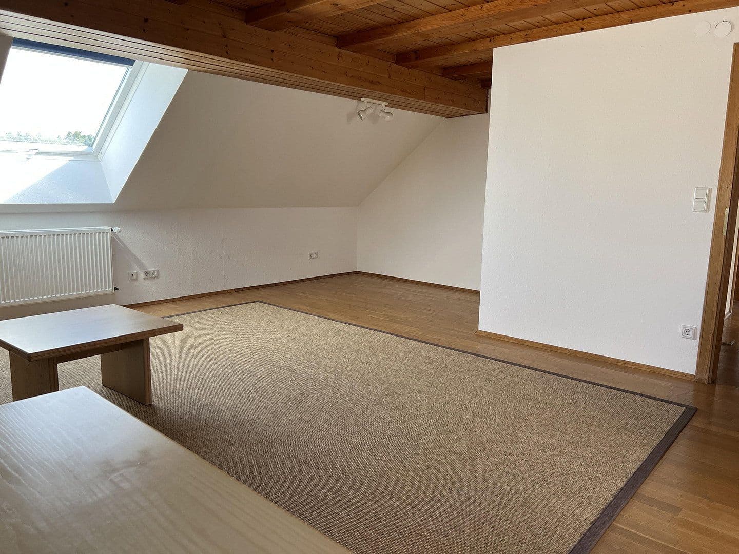 Predaj domu 271 m², pozemok 696 m², Roßtal, Bavorsko Predaj domu 271 m², pozemok 696 m², Roßtal, Bavorsko