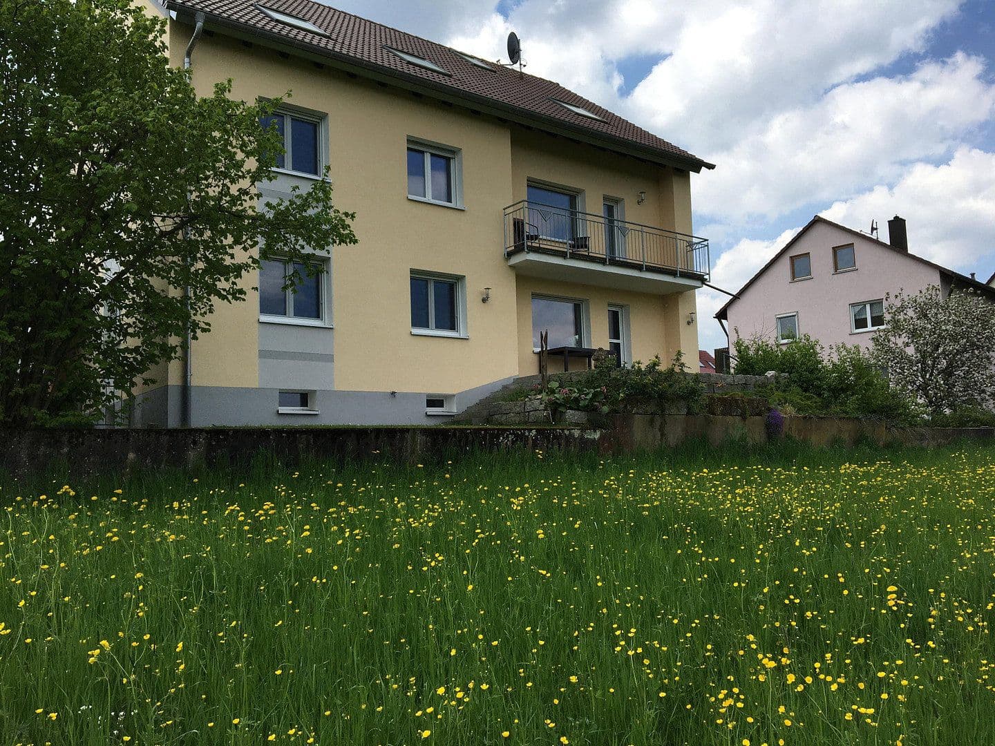 Predaj domu 271 m², pozemok 696 m², Roßtal, Bavorsko Predaj domu 271 m², pozemok 696 m², Roßtal, Bavorsko