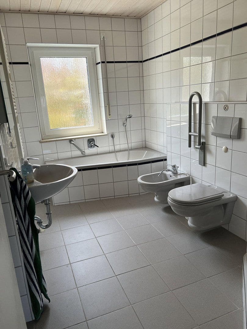 Predaj domu 271 m², pozemok 696 m², Roßtal, Bavorsko Predaj domu 271 m², pozemok 696 m², Roßtal, Bavorsko