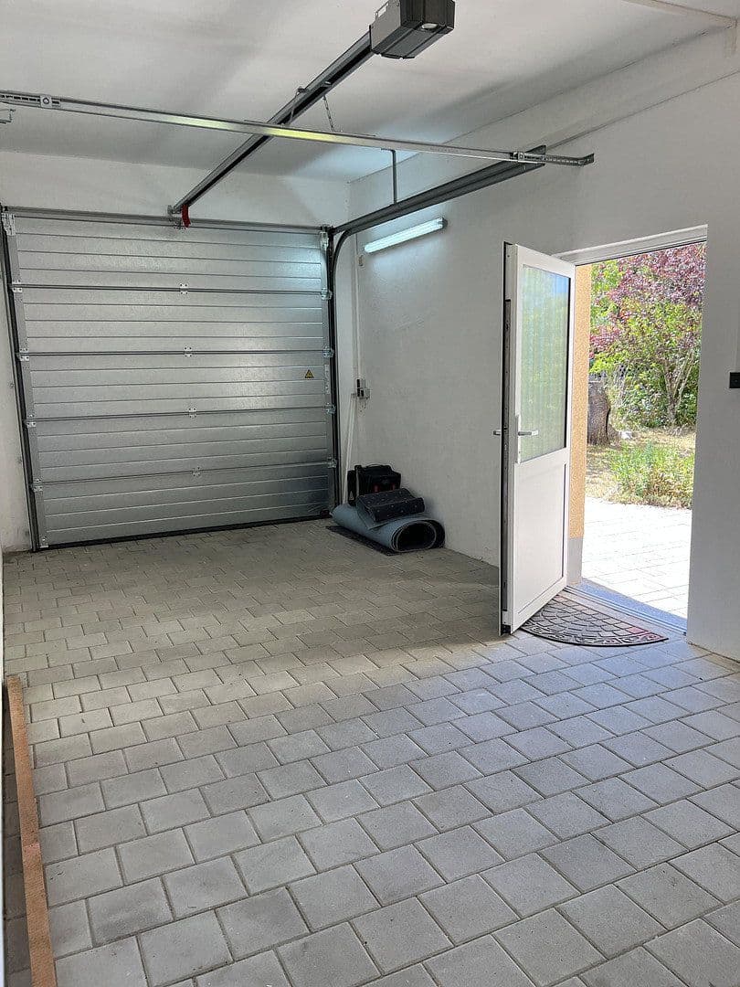 Predaj domu 271 m², pozemok 696 m², Roßtal, Bavorsko Predaj domu 271 m², pozemok 696 m², Roßtal, Bavorsko