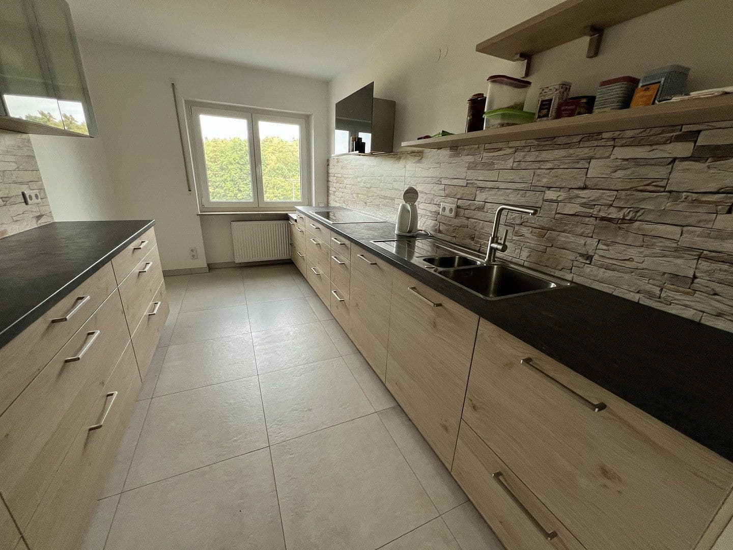 Predaj domu 271 m², pozemok 696 m², Roßtal, Bavorsko Predaj domu 271 m², pozemok 696 m², Roßtal, Bavorsko