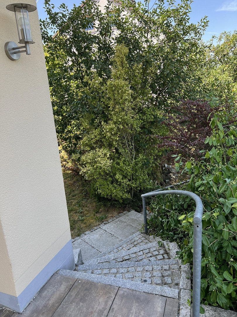 Predaj domu 271 m², pozemok 696 m², Roßtal, Bavorsko Predaj domu 271 m², pozemok 696 m², Roßtal, Bavorsko