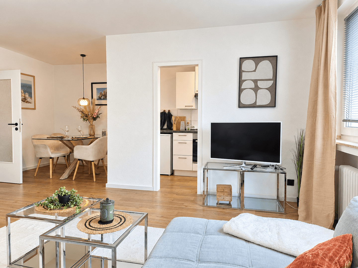 Prenájom bytu 2-izbový 55 m², Marienstr. 90-92, Köln, Severné Porýnie - Westfálsko Prenájom bytu 2-izbový 55 m², Marienstr. 90-92, Köln, Severné Porýnie - Westfálsko