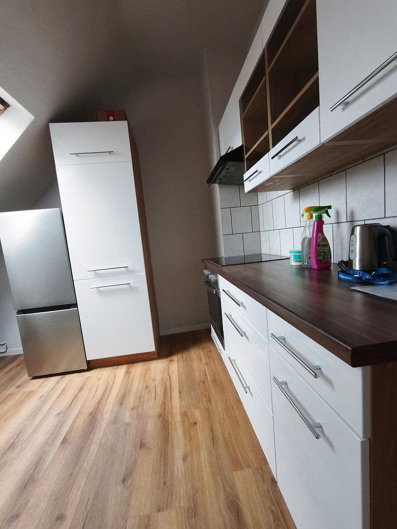 Prenájom bytu 4-izbový 78 m², Altstadtring 25, Braunschweig, Dolné Sasko Prenájom bytu 4-izbový 78 m², Altstadtring 25, Braunschweig, Dolné Sasko