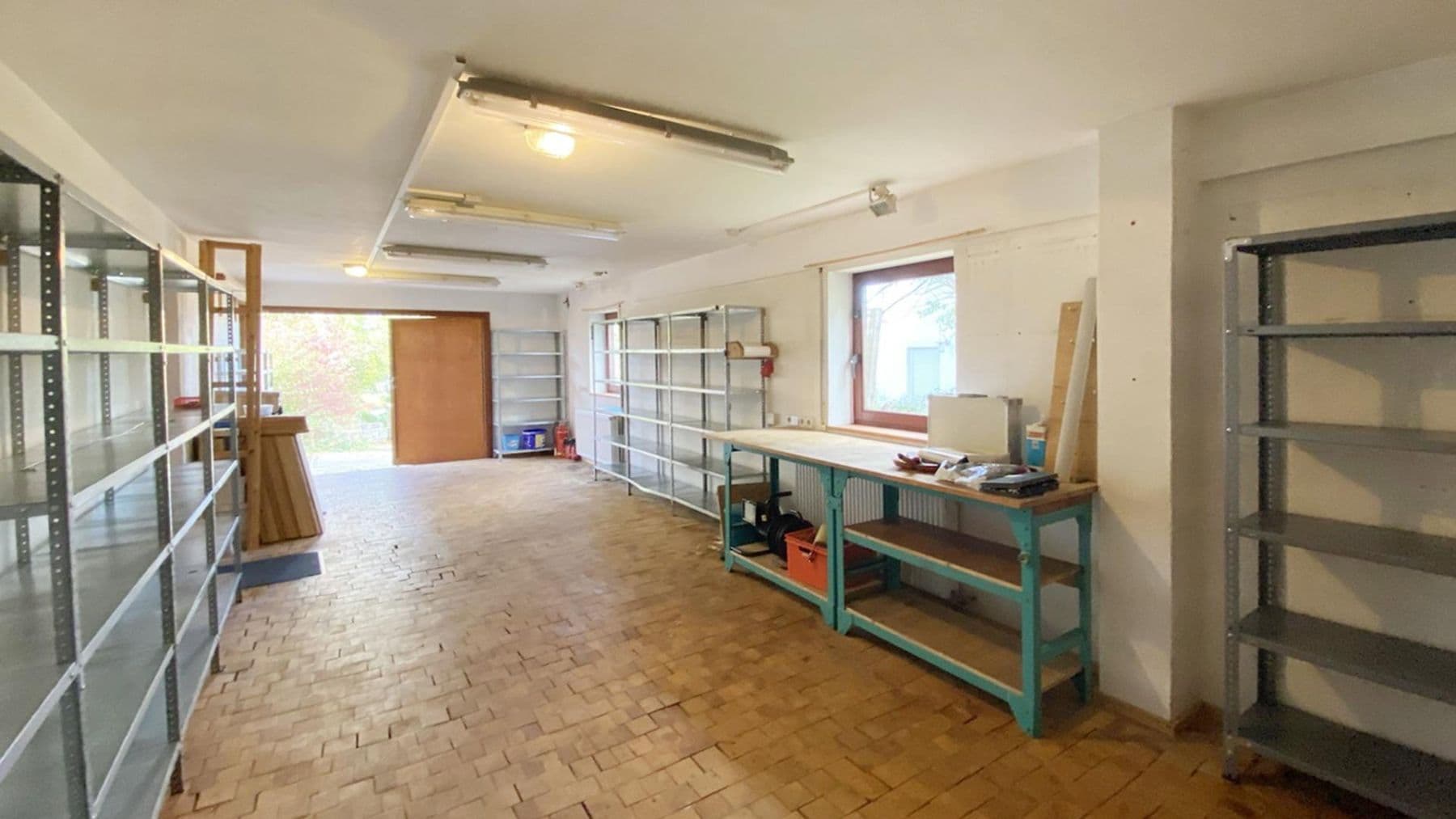 Predaj domu 196 m², pozemok 722 m², Pommernweg 10, Oberstenfeld, Bádensko-Wurttembersko Predaj domu 196 m², pozemok 722 m², Pommernweg 10, Oberstenfeld, Bádensko-Wurttembersko