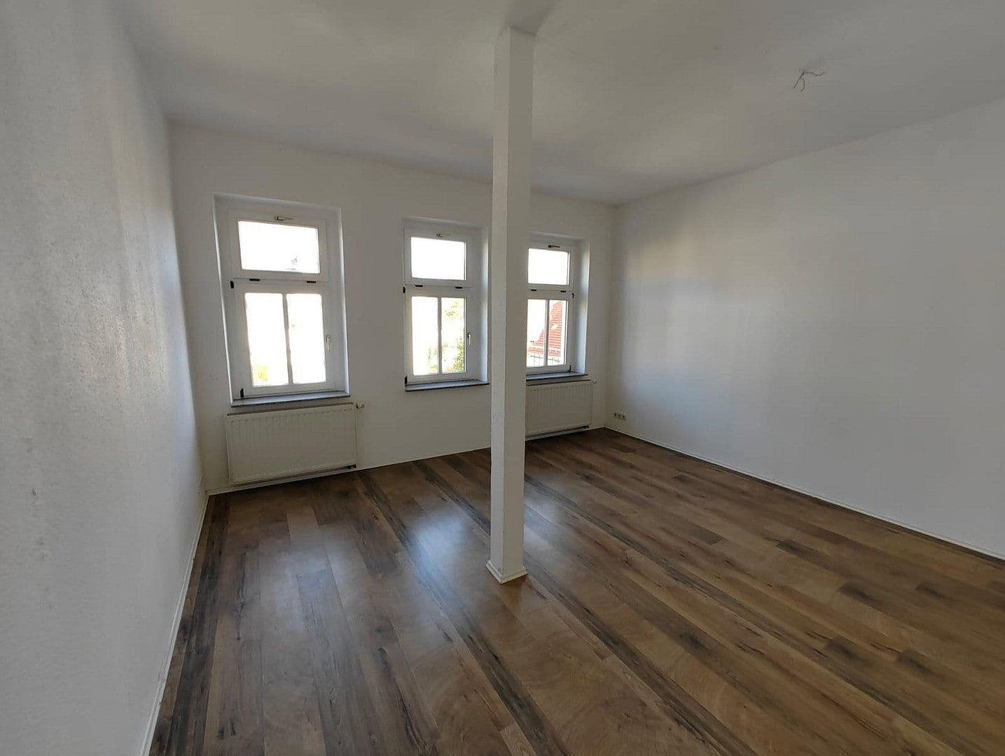 Prenájom bytu 3-izbový 88 m², Heinrich - Budde Straße 16, Leipzig, Sasko Prenájom bytu 3-izbový 88 m², Heinrich - Budde Straße 16, Leipzig, Sasko