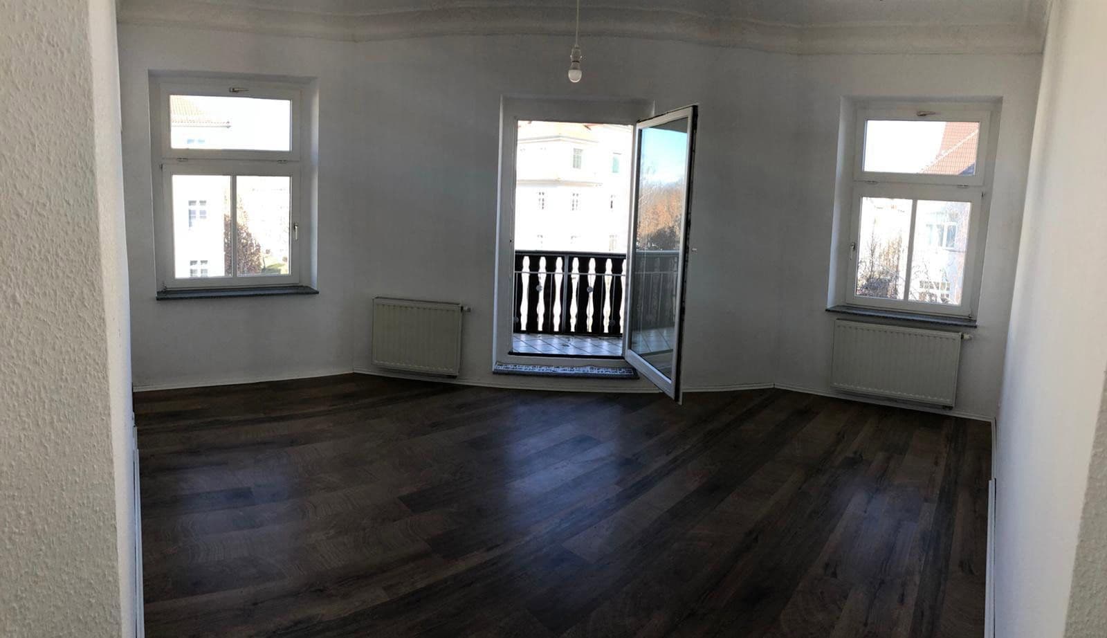 Prenájom bytu 3-izbový 88 m², Heinrich - Budde Straße, Leipzig, Sasko Prenájom bytu 3-izbový 88 m², Heinrich - Budde Straße, Leipzig, Sasko