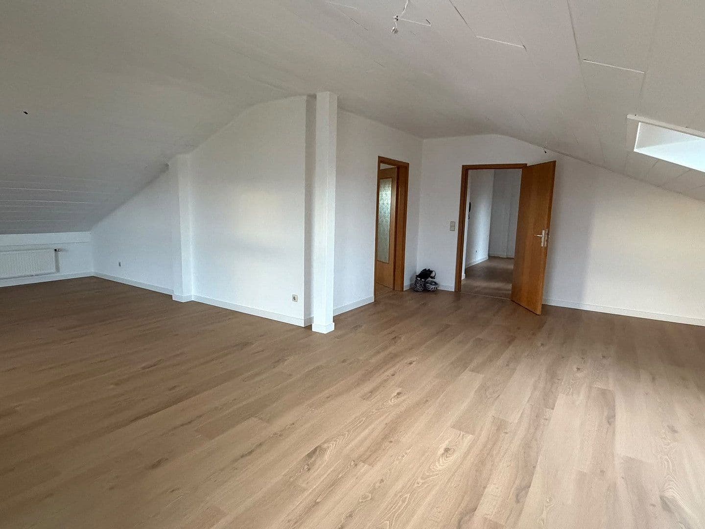 Prenájom bytu 4-izbový 115 m², Brühl, Bádensko-Wurttembersko Prenájom bytu 4-izbový 115 m², Brühl, Bádensko-Wurttembersko