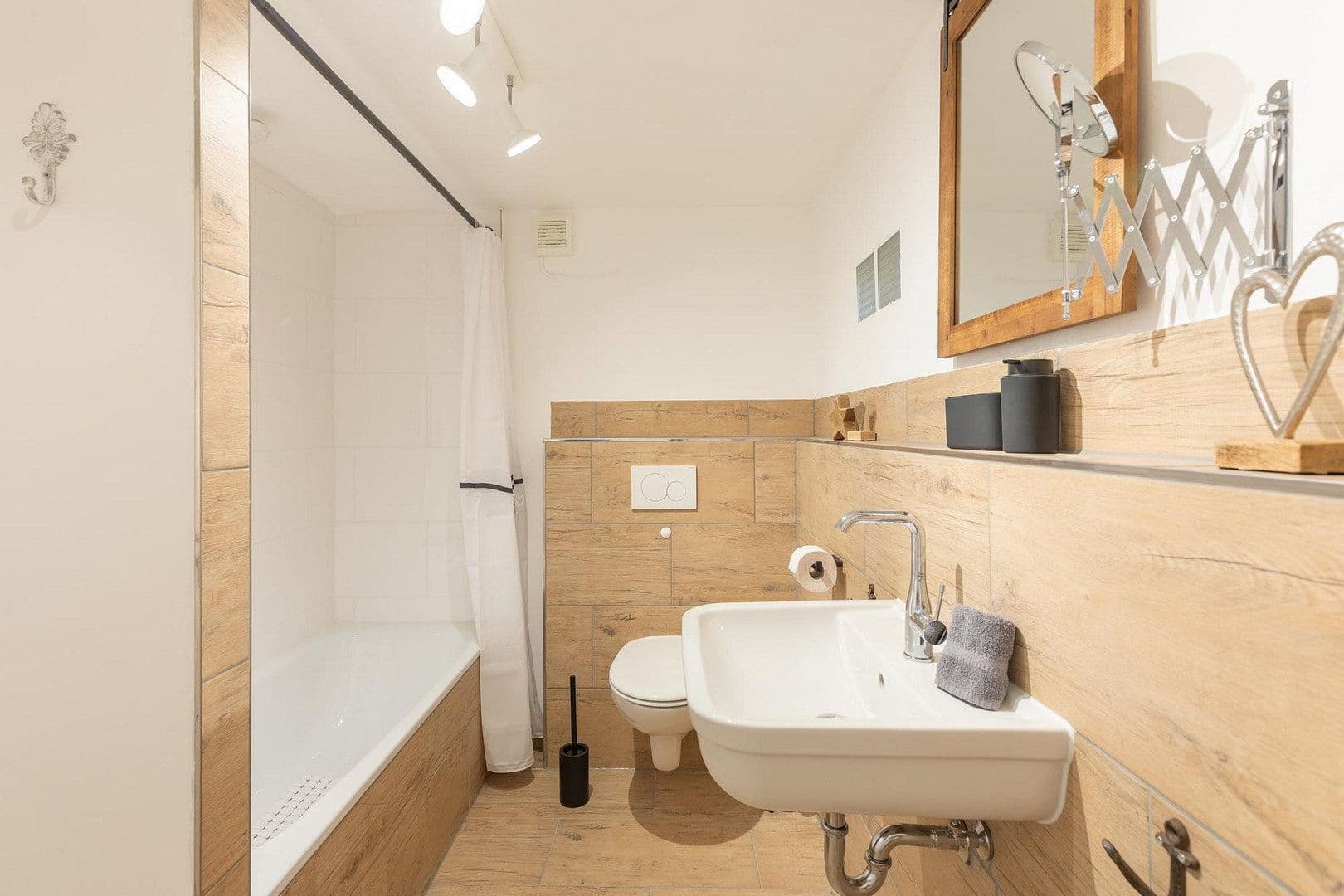 Predaj domu 155 m², pozemok 1.861 m², Emmelsbüll-Horsbüll, Šlezvicko-Holštajnsko Predaj domu 155 m², pozemok 1.861 m², Emmelsbüll-Horsbüll, Šlezvicko-Holštajnsko