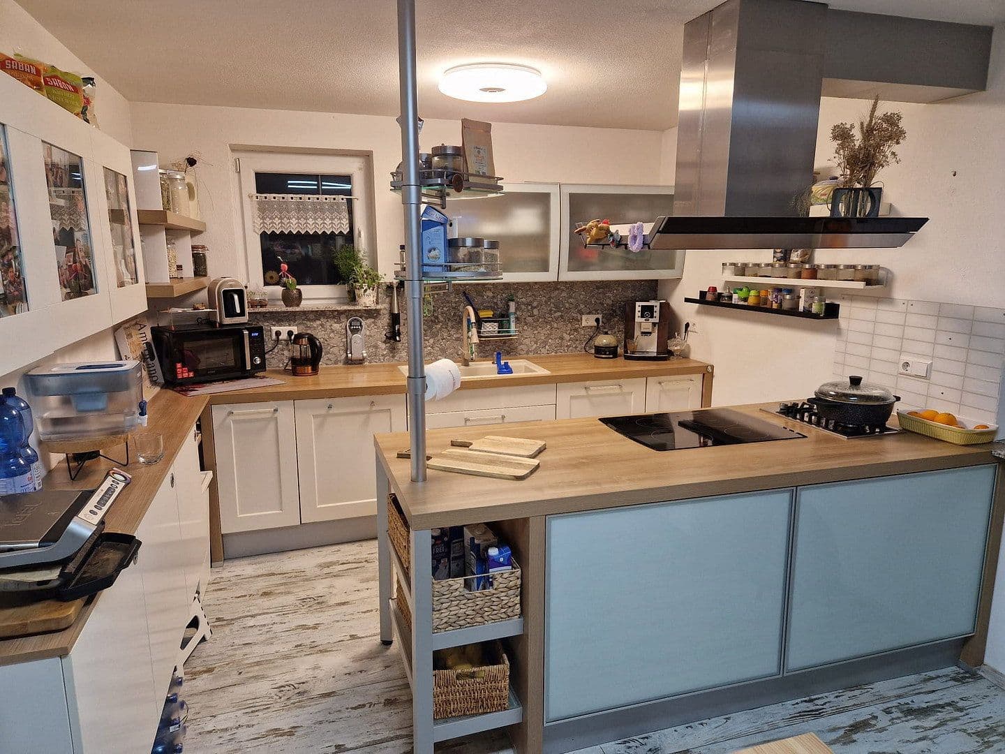 Predaj domu 155 m², pozemok 707 m², Brackenheim, Bádensko-Wurttembersko Predaj domu 155 m², pozemok 707 m², Brackenheim, Bádensko-Wurttembersko