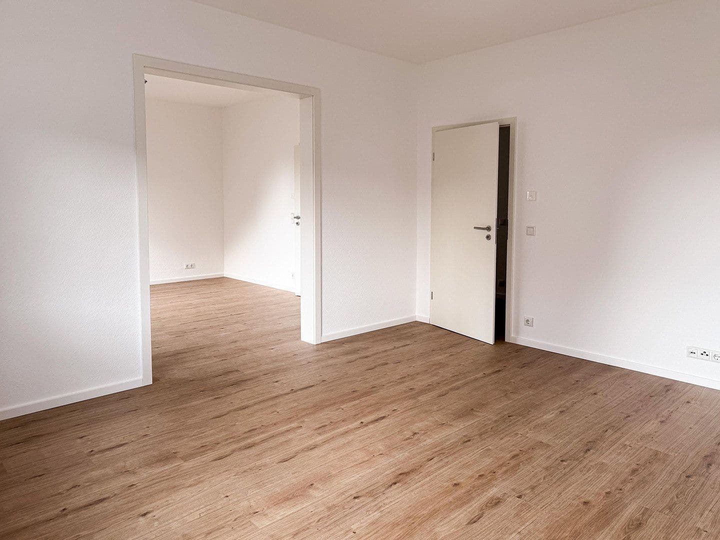 Prenájom bytu 2-izbový 68 m², Groß-Gerau, Hesensko Prenájom bytu 2-izbový 68 m², Groß-Gerau, Hesensko