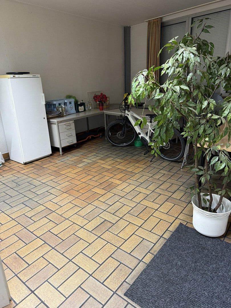 Prenájom nebytového priestoru 1.248 m², Velbert, Severné Porýnie - Westfálsko Prenájom nebytového priestoru 1.248 m², Velbert, Severné Porýnie - Westfálsko