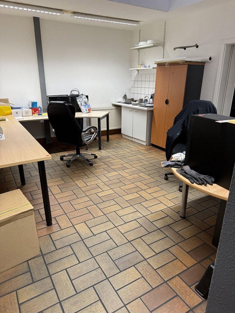 Prenájom nebytového priestoru 1.248 m², Velbert, Severné Porýnie - Westfálsko Prenájom nebytového priestoru 1.248 m², Velbert, Severné Porýnie - Westfálsko