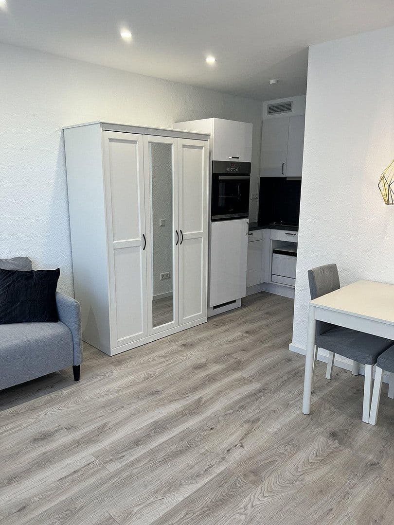 Prenájom bytu 1-izbový 26 m², Danneckerstrasse, Stuttgart, Bádensko-Wurttembersko Prenájom bytu 1-izbový 26 m², Danneckerstrasse, Stuttgart, Bádensko-Wurttembersko