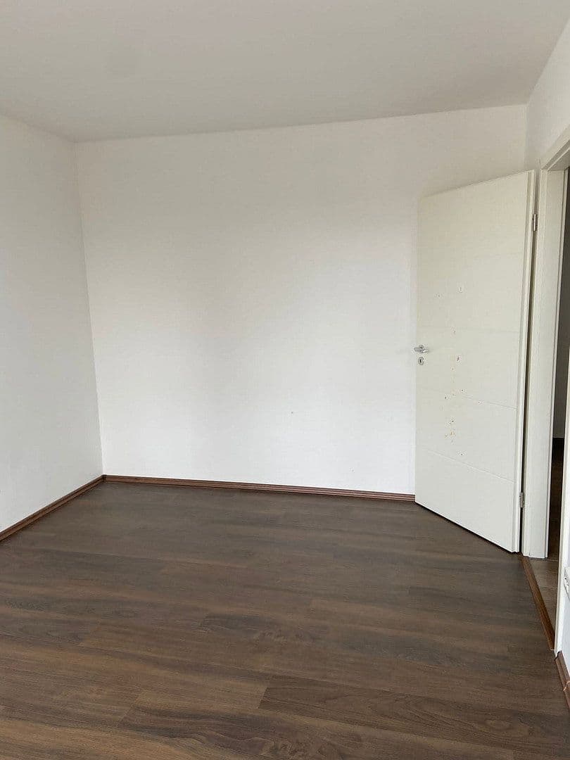Prenájom bytu 3-izbový 75 m², Regensburgerstraße 63, Nürnberg, Bavorsko Prenájom bytu 3-izbový 75 m², Regensburgerstraße 63, Nürnberg, Bavorsko