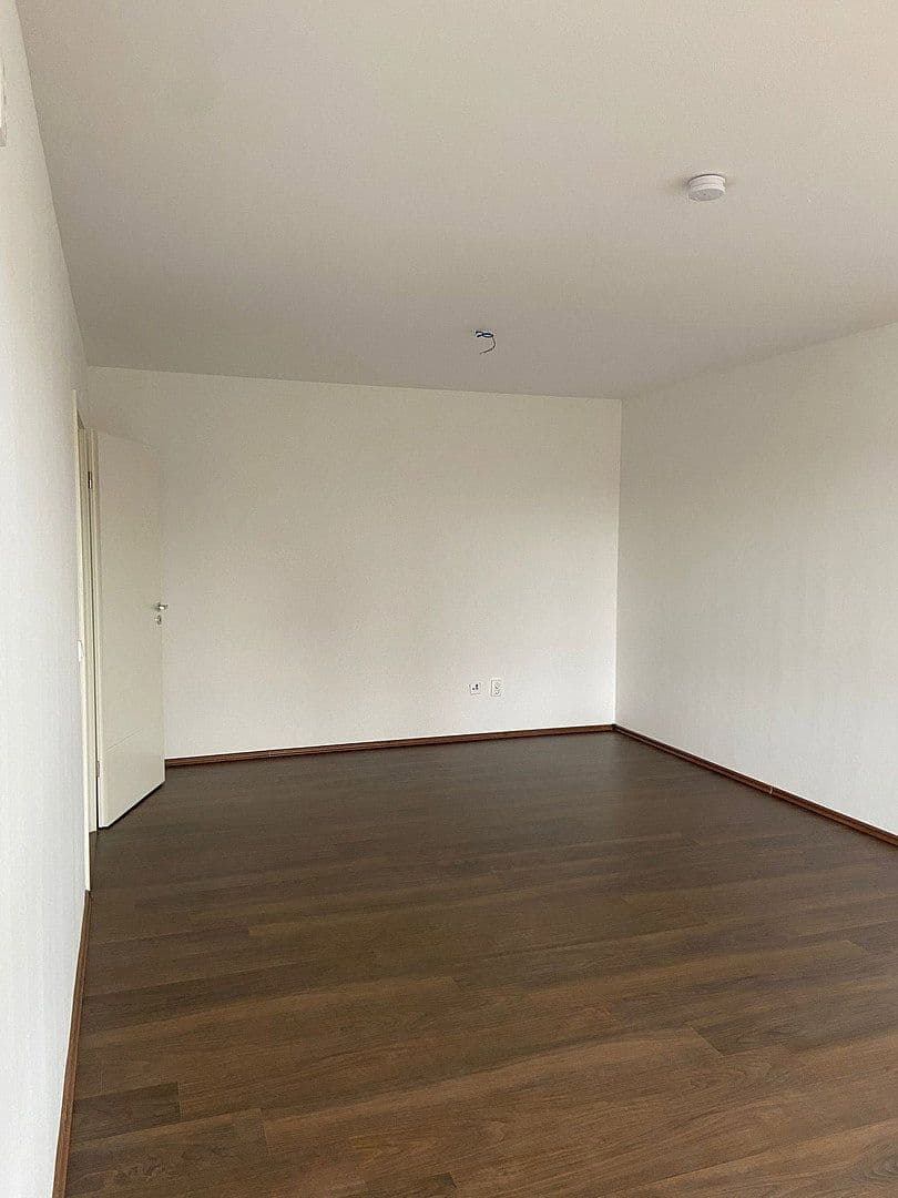 Prenájom bytu 3-izbový 75 m², Regensburgerstraße 63, Nürnberg, Bavorsko Prenájom bytu 3-izbový 75 m², Regensburgerstraße 63, Nürnberg, Bavorsko