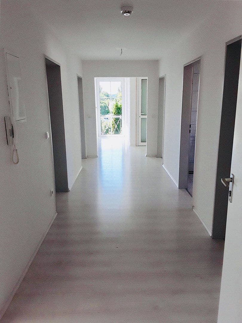 Prenájom bytu 3-izbový 90 m², Bobingen, Bavorsko Prenájom bytu 3-izbový 90 m², Bobingen, Bavorsko