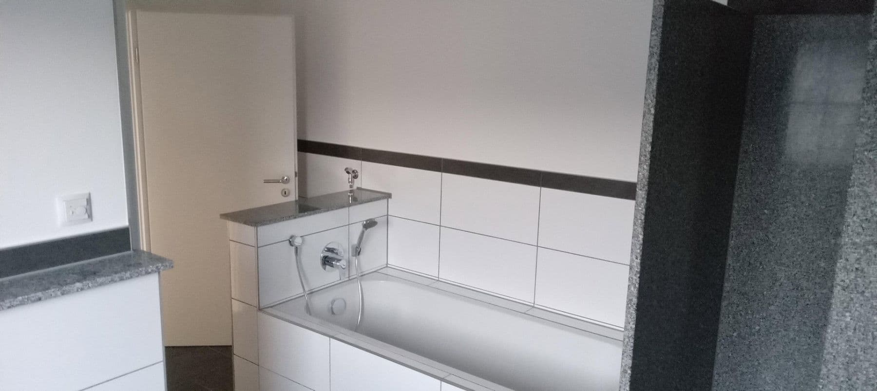 Prenájom bytu 2-izbový 70 m², Kirchdorf an der Iller, Bádensko-Wurttembersko Prenájom bytu 2-izbový 70 m², Kirchdorf an der Iller, Bádensko-Wurttembersko