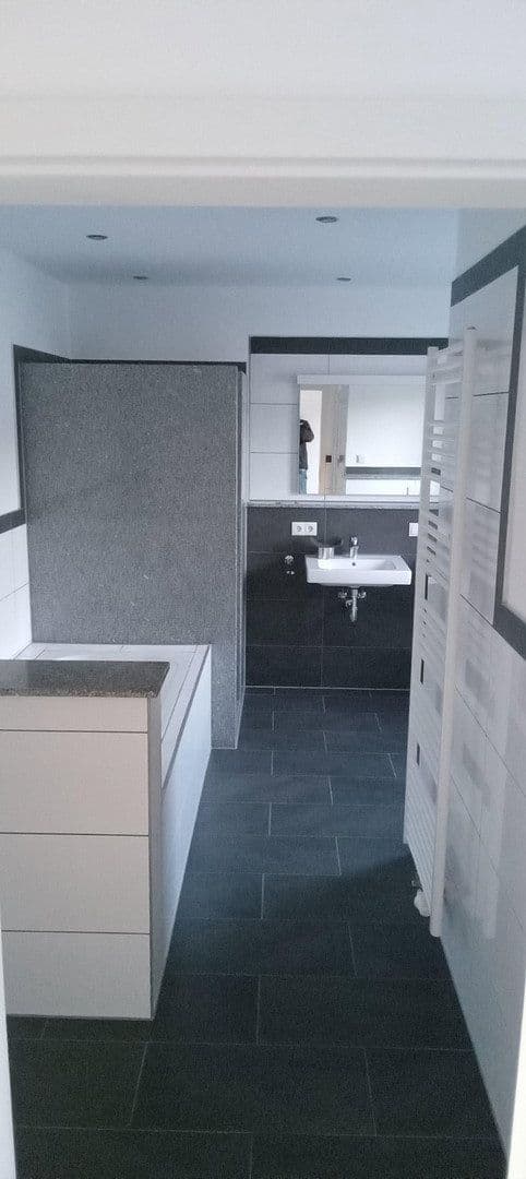 Prenájom bytu 2-izbový 70 m², Kirchdorf an der Iller, Bádensko-Wurttembersko Prenájom bytu 2-izbový 70 m², Kirchdorf an der Iller, Bádensko-Wurttembersko