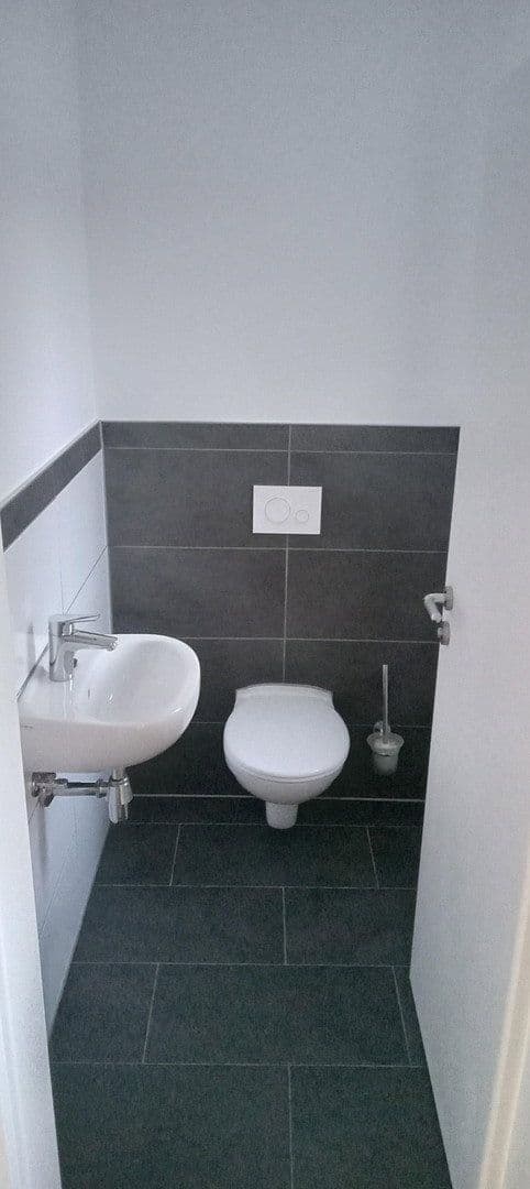 Prenájom bytu 2-izbový 70 m², Kirchdorf an der Iller, Bádensko-Wurttembersko Prenájom bytu 2-izbový 70 m², Kirchdorf an der Iller, Bádensko-Wurttembersko