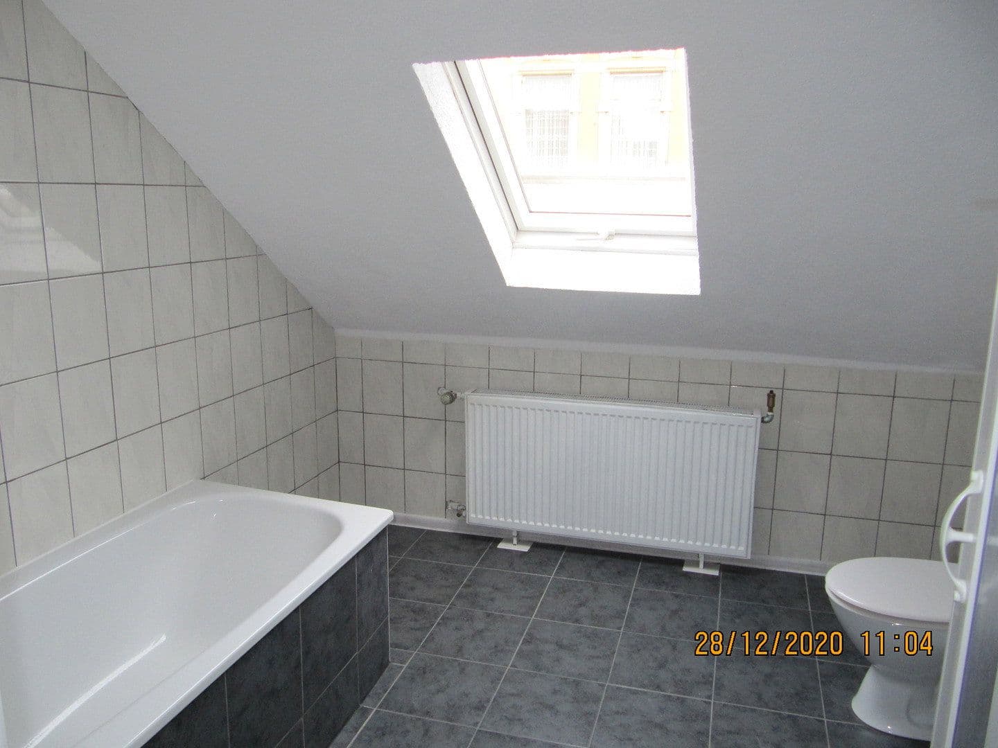 Prenájom bytu 3-izbový 75 m², Apolda, Durínsko Prenájom bytu 3-izbový 75 m², Apolda, Durínsko
