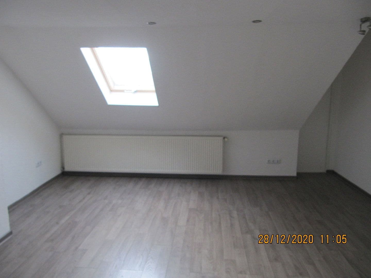 Prenájom bytu 3-izbový 75 m², Apolda, Durínsko Prenájom bytu 3-izbový 75 m², Apolda, Durínsko