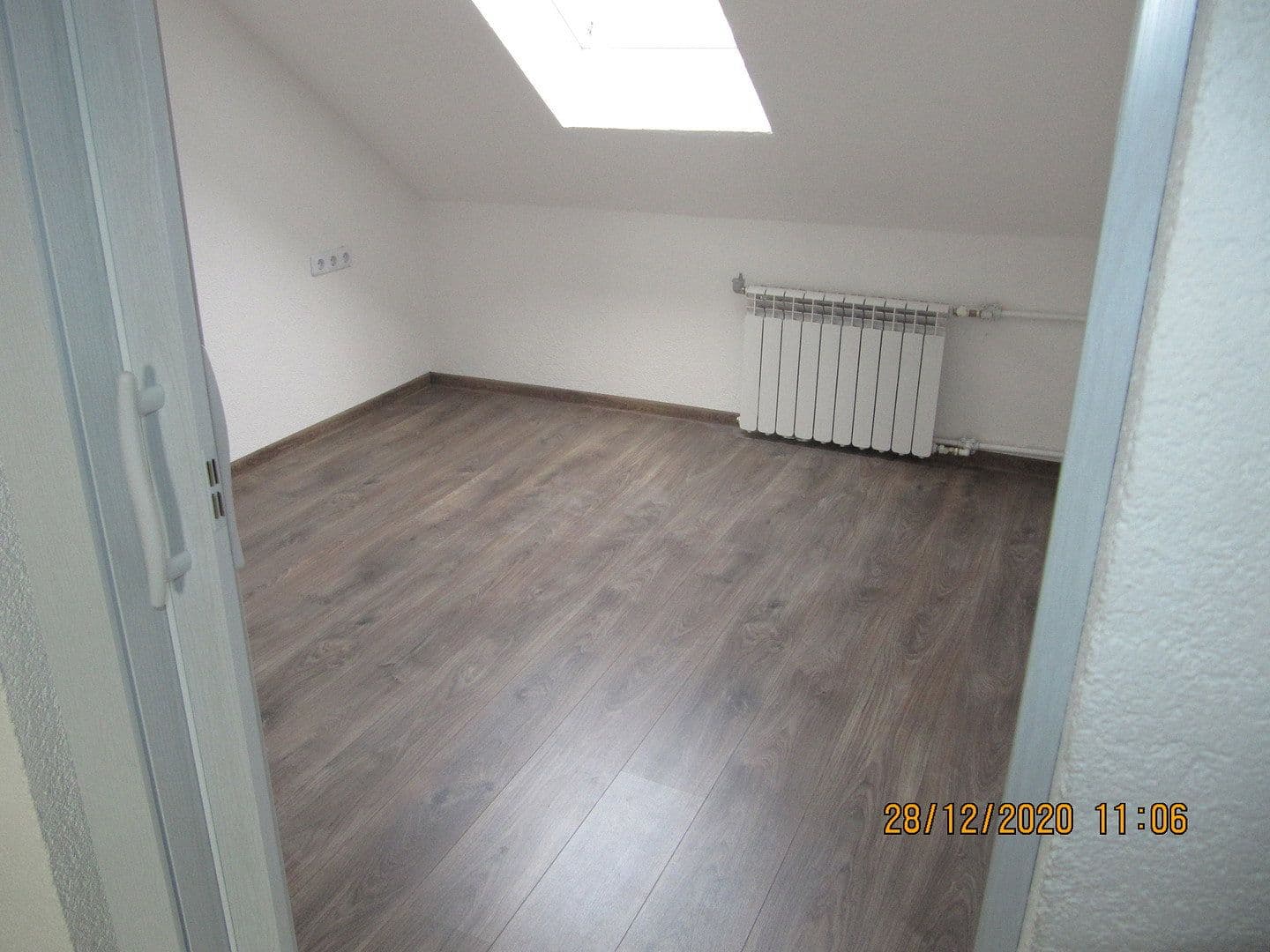 Prenájom bytu 3-izbový 75 m², Apolda, Durínsko Prenájom bytu 3-izbový 75 m², Apolda, Durínsko