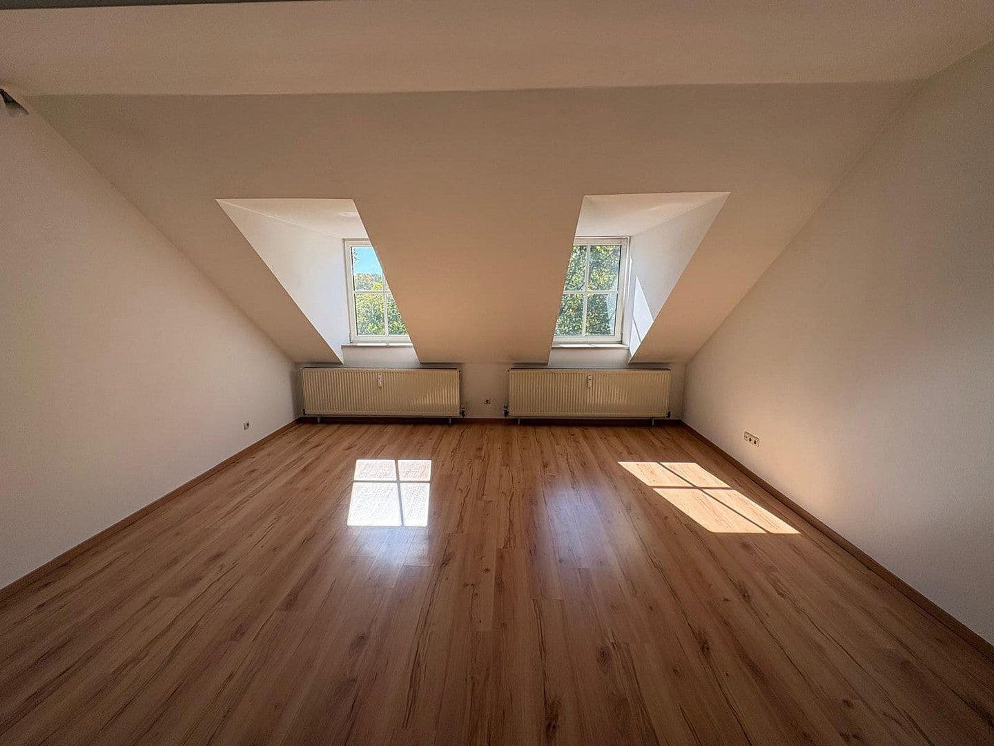 Prenájom bytu 3-izbový 81 m², Hindenburgstraße, 52, Ingolstadt, Bavorsko Prenájom bytu 3-izbový 81 m², Hindenburgstraße, 52, Ingolstadt, Bavorsko
