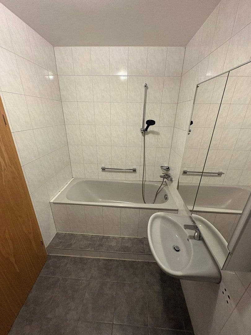 Prenájom bytu 3-izbový 81 m², Hindenburgstraße, 52, Ingolstadt, Bavorsko Prenájom bytu 3-izbový 81 m², Hindenburgstraße, 52, Ingolstadt, Bavorsko