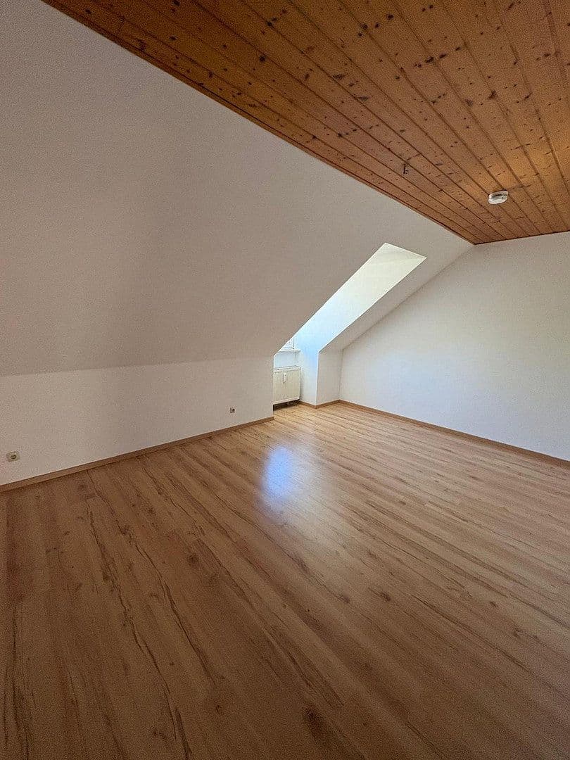 Prenájom bytu 3-izbový 81 m², Hindenburgstraße, 52, Ingolstadt, Bavorsko Prenájom bytu 3-izbový 81 m², Hindenburgstraße, 52, Ingolstadt, Bavorsko