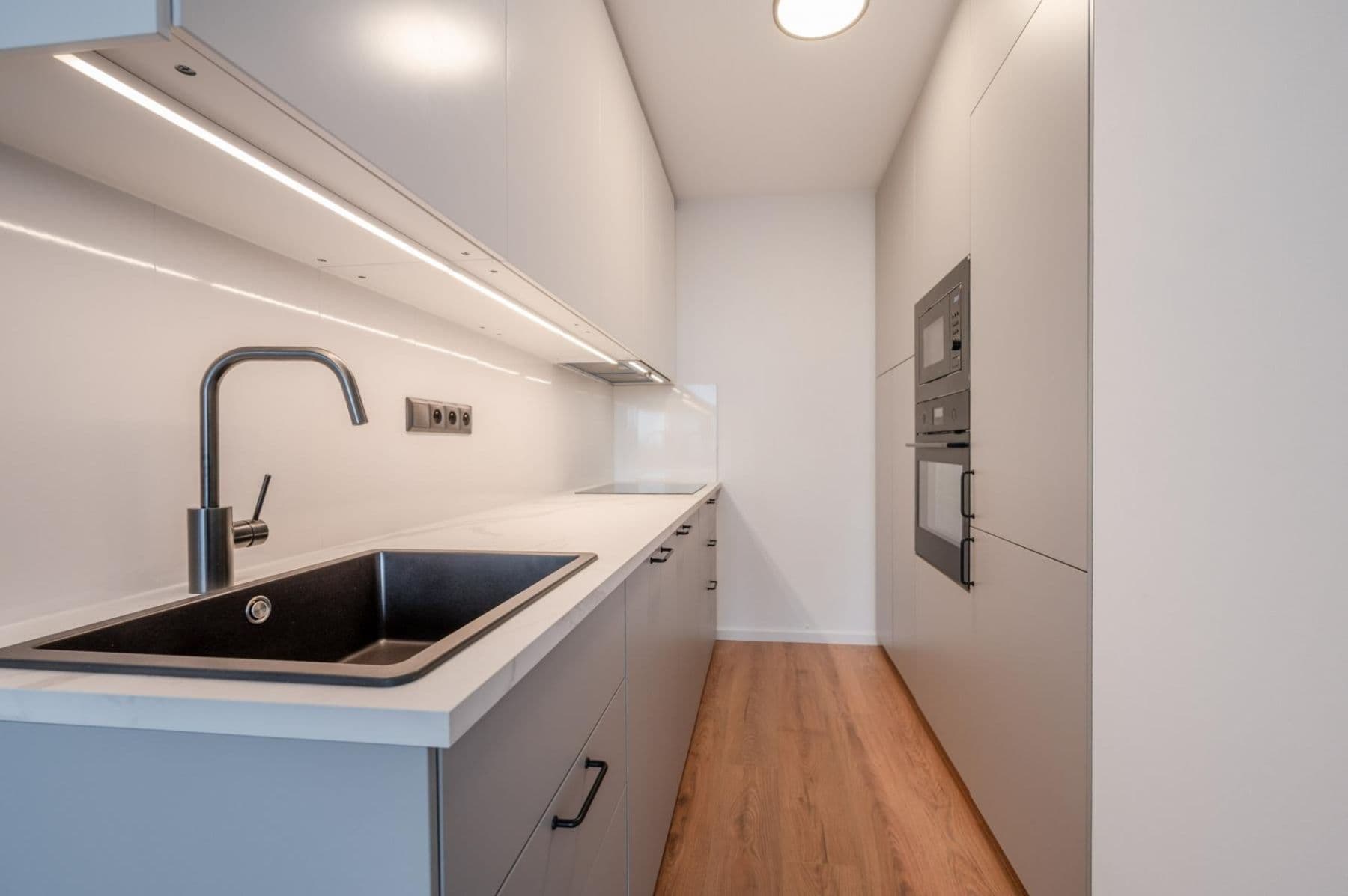 Prenájom bytu 3-izbový 65 m², Podjavorinské, Praha, Praha Prenájom bytu 3-izbový 65 m², Podjavorinské, Praha, Praha
