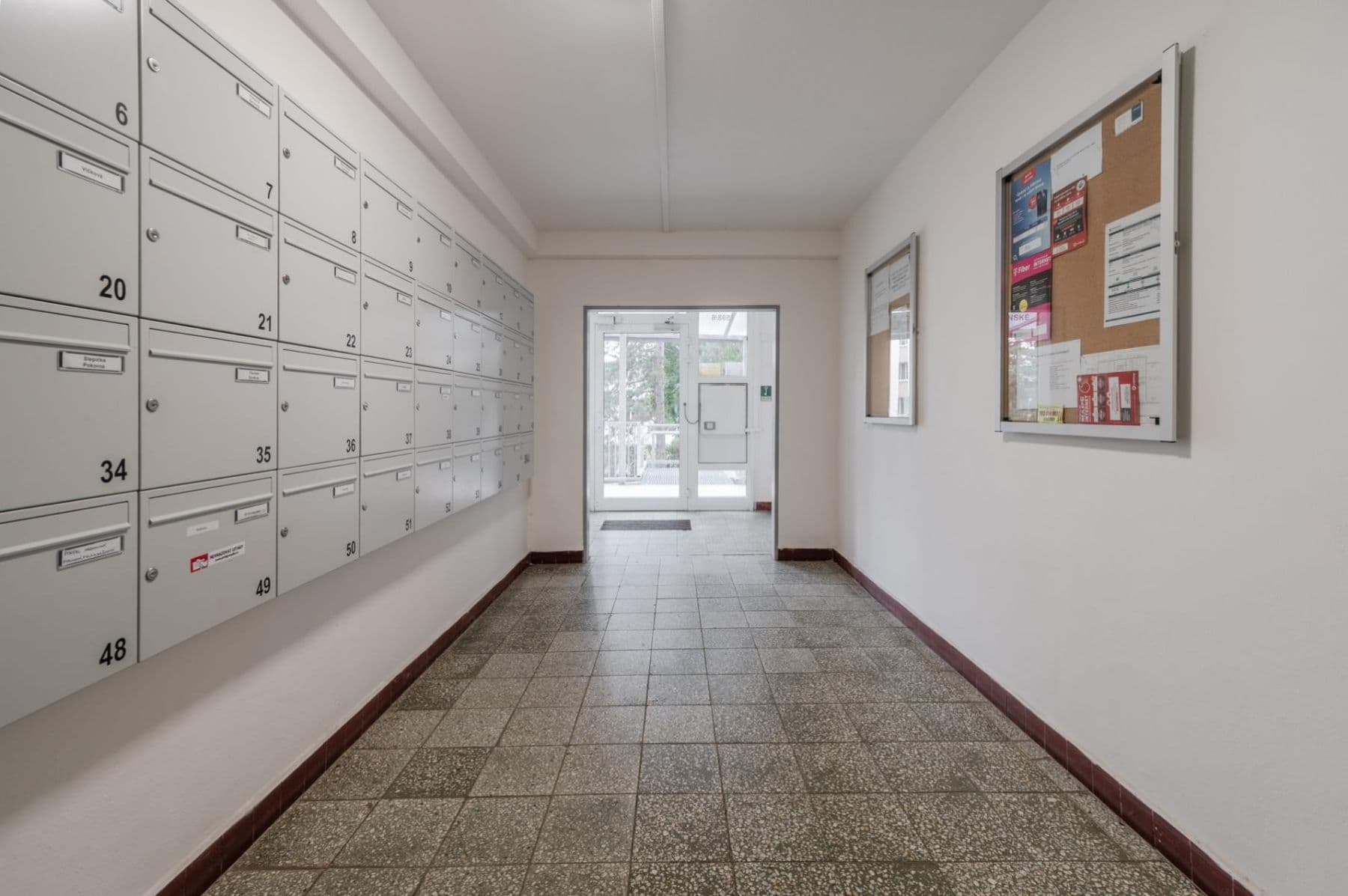 Prenájom bytu 3-izbový 65 m², Podjavorinské, Praha, Praha Prenájom bytu 3-izbový 65 m², Podjavorinské, Praha, Praha